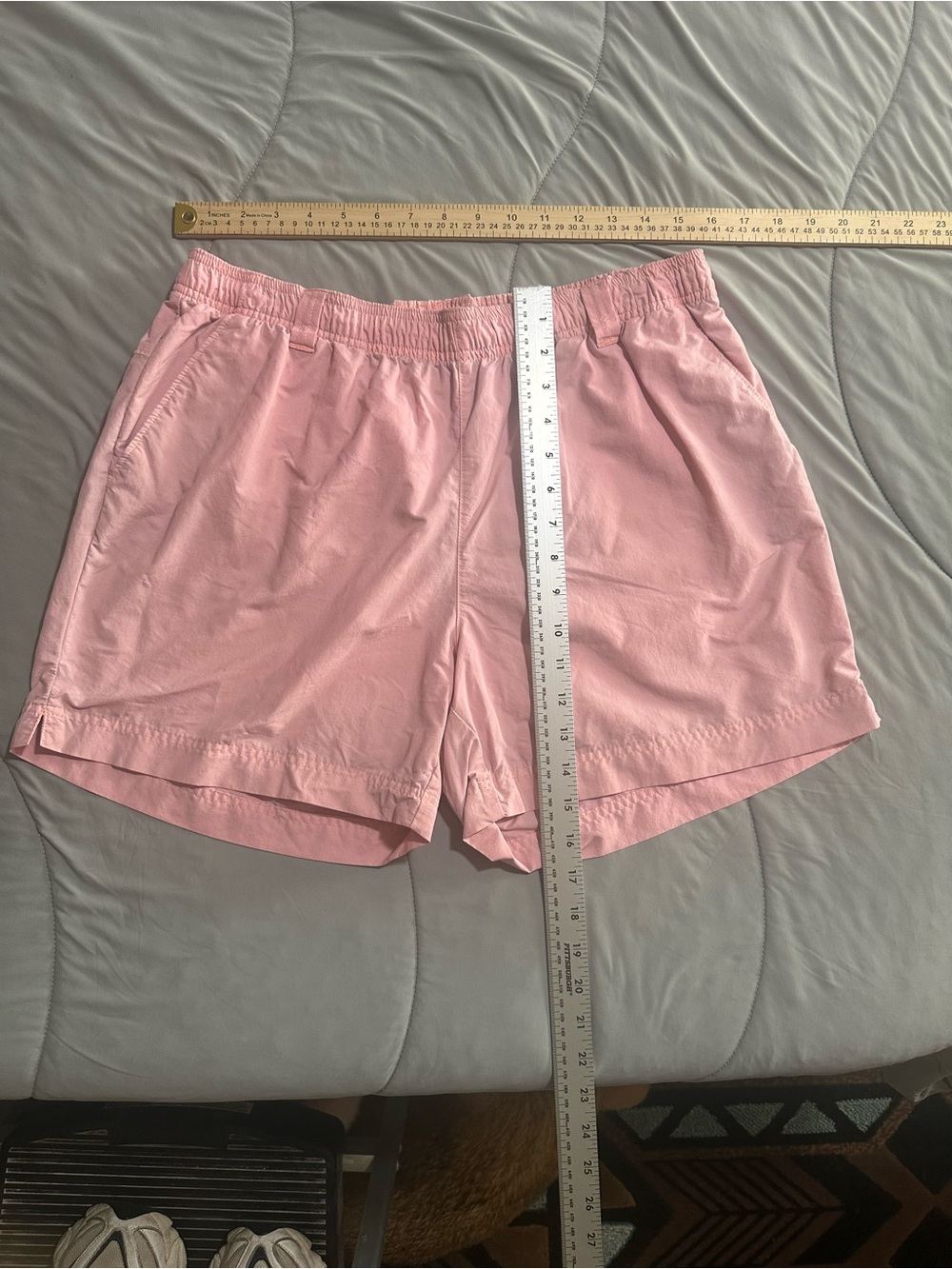 Vintage Columbia Women’s Pale Pink Elastic-Waist Athletic Shorts